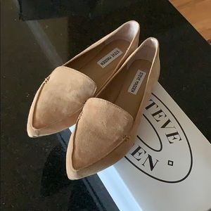 NEW Steve Madden pointy-toe flats, camel size 7.5
